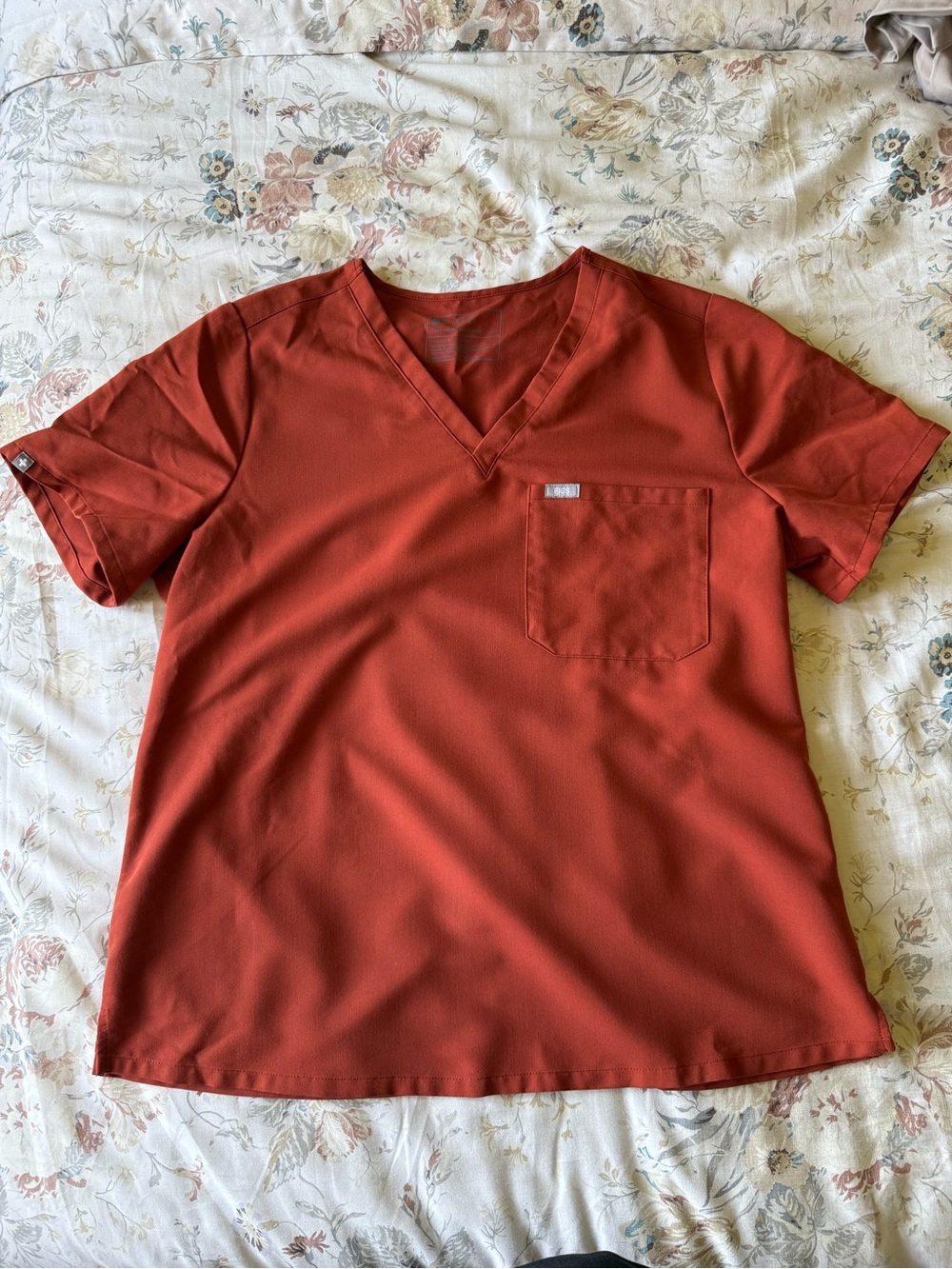 EUC FIGS Auburn Catarina Size XL